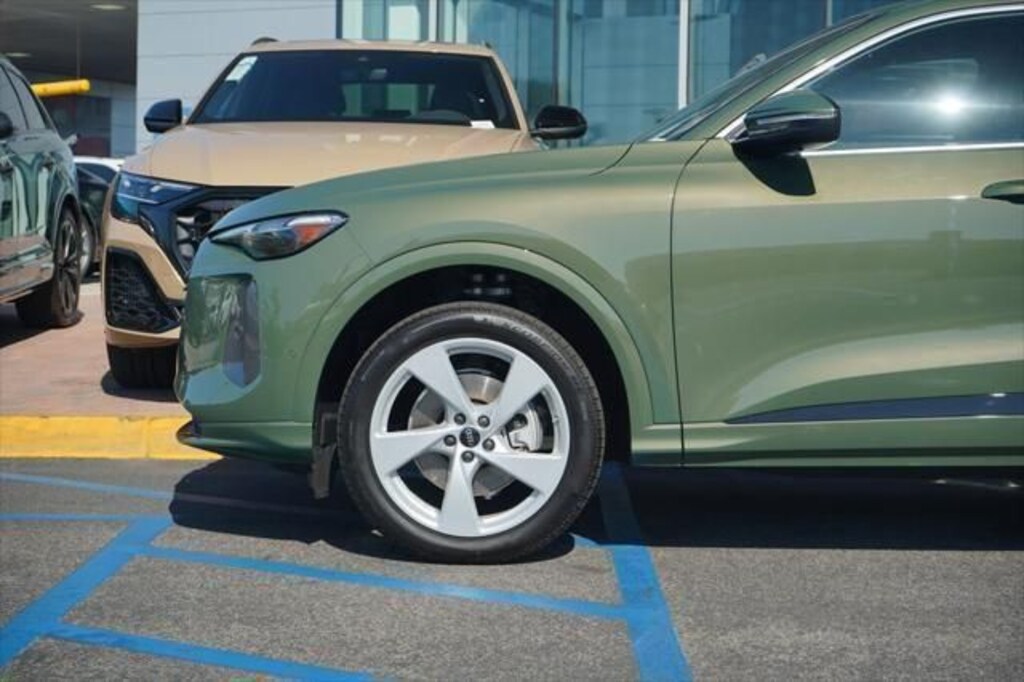 New 2025 Audi Q5 Premium Plus SUV