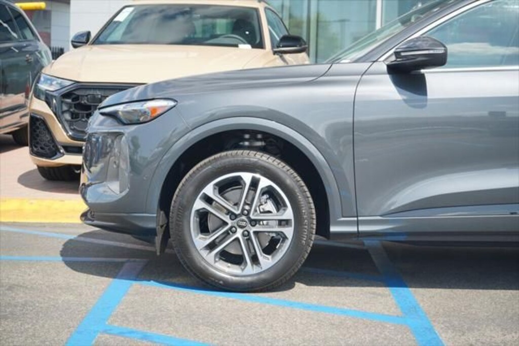 New 2025 Audi Q5 Prestige SUV
