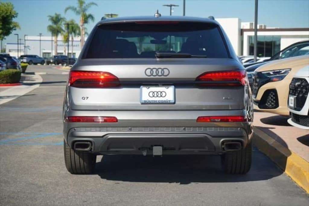 New 2026 Audi Q7 45 Premium Plus SUV