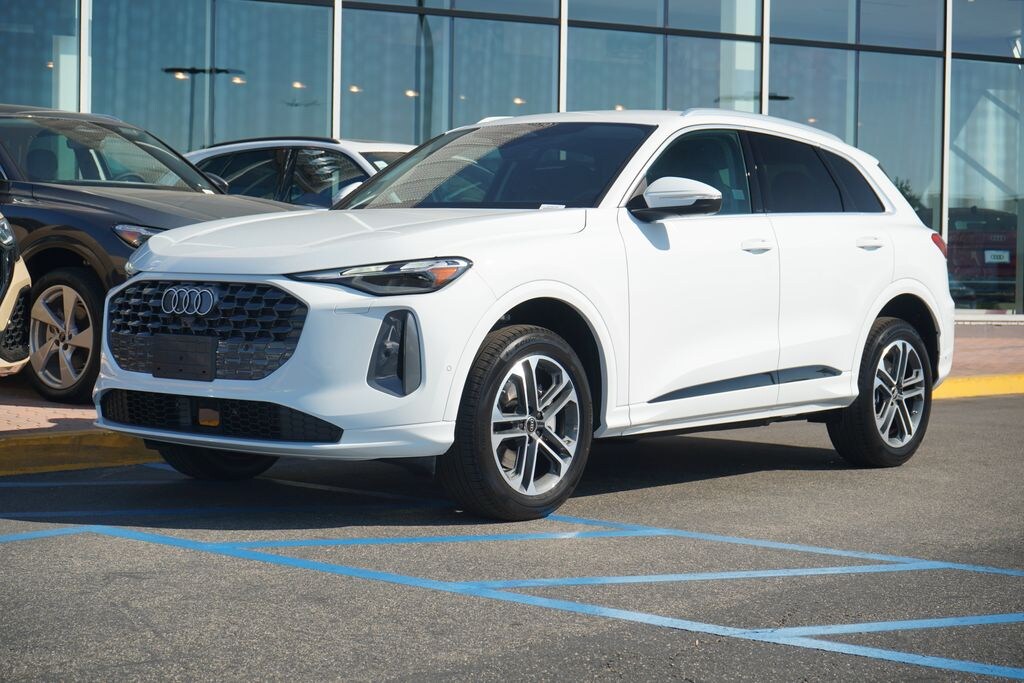 New 2025 Audi Q5 2.0T Premium SUV