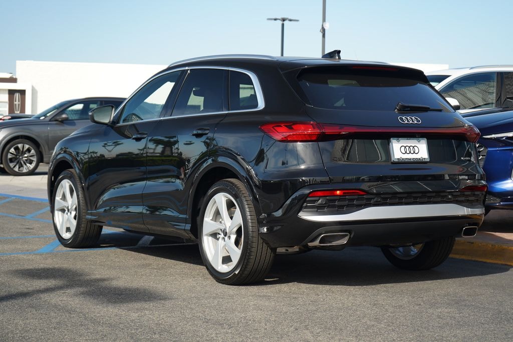 New 2025 Audi Q5 2.0T Premium SUV