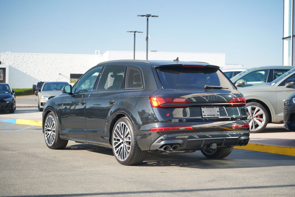 2025 Audi SQ7 Prestige photo 3