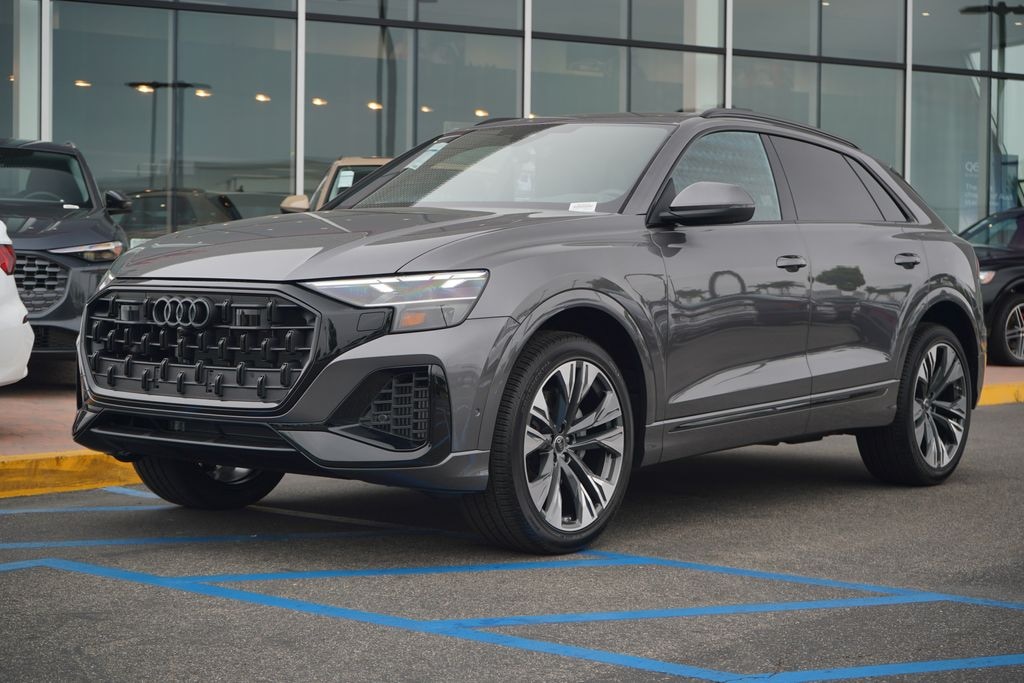 New 2025 Audi Q8 55 Premium SUV
