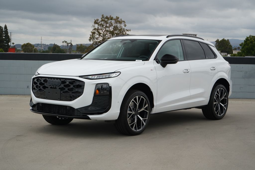 2026 Audi Q3 S line quattro's photo