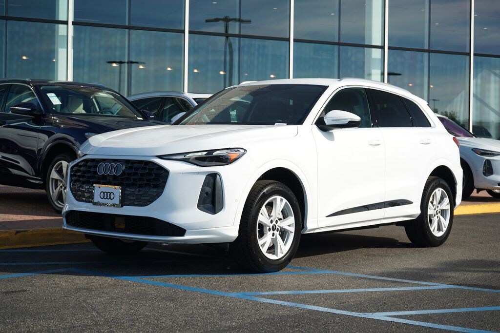 New 2025 Audi Q5 2.0T Premium SUV