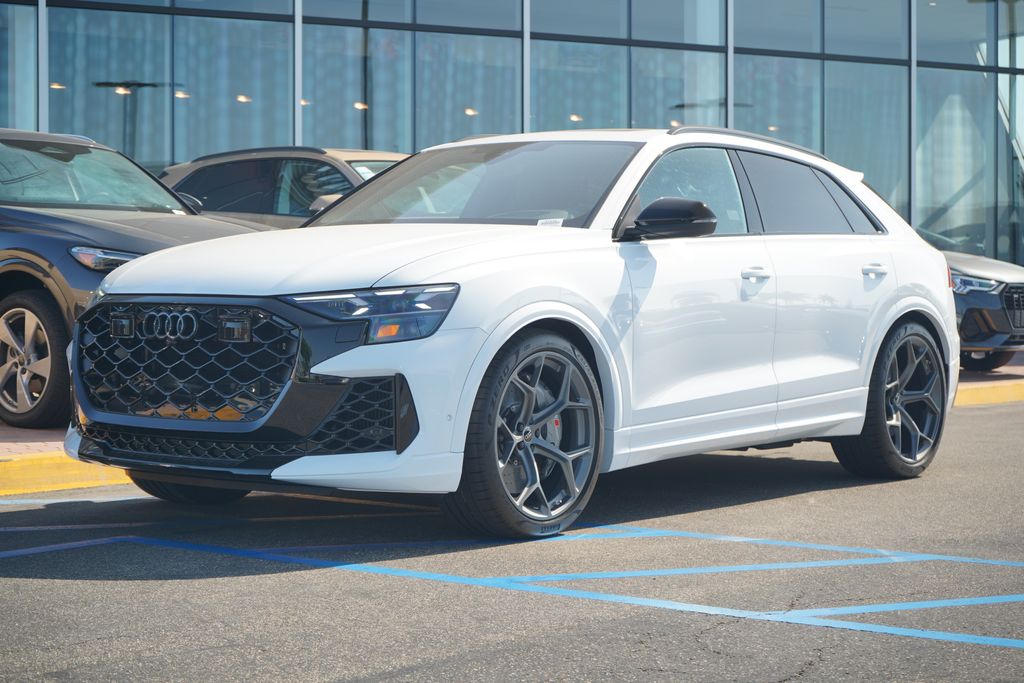 2025 Audi RS Q8 Base's photo