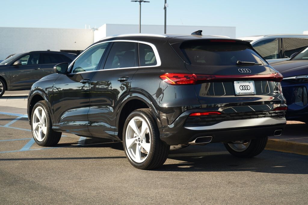 New 2025 Audi Q5 2.0T Premium SUV