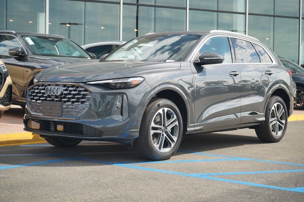 2025 Audi New Q5 Premium Plus's photo