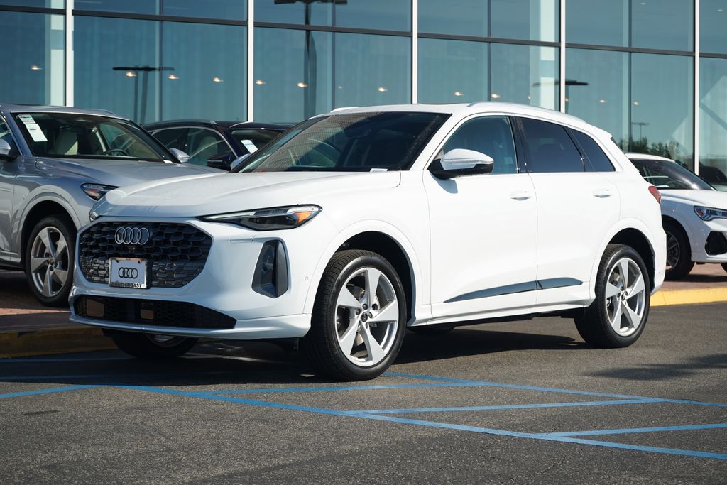 2025 Audi New Q5 Premium Plus's photo