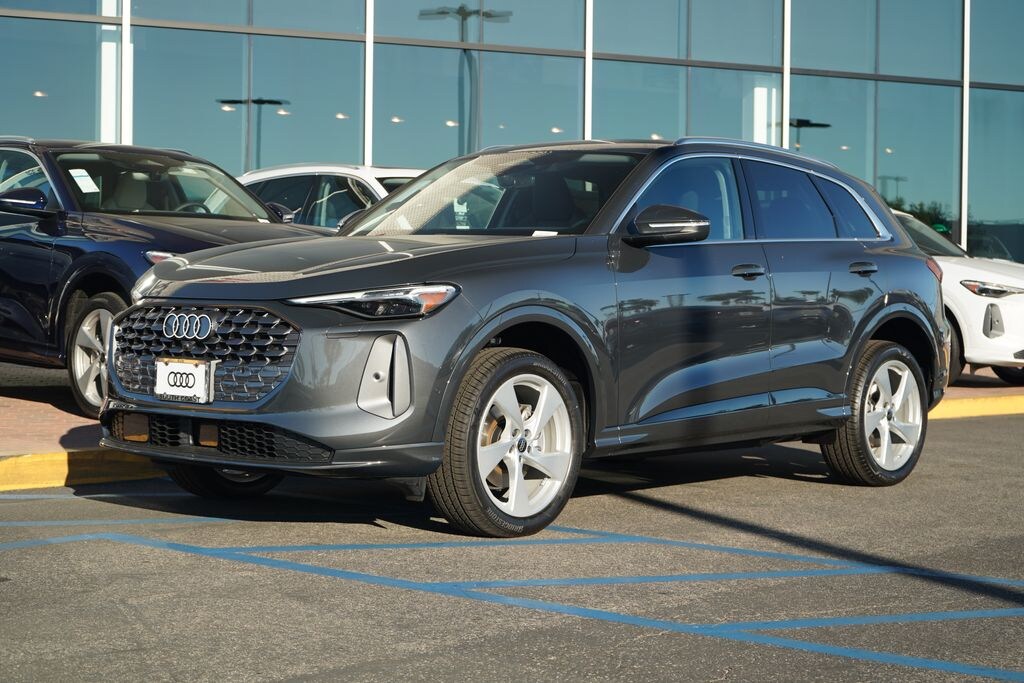 New 2025 Audi Q5 2.0T Premium SUV
