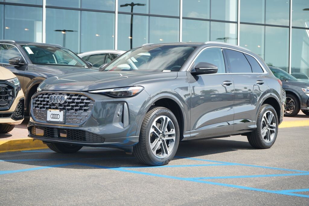 New 2025 Audi Q5 2.0T Premium SUV
