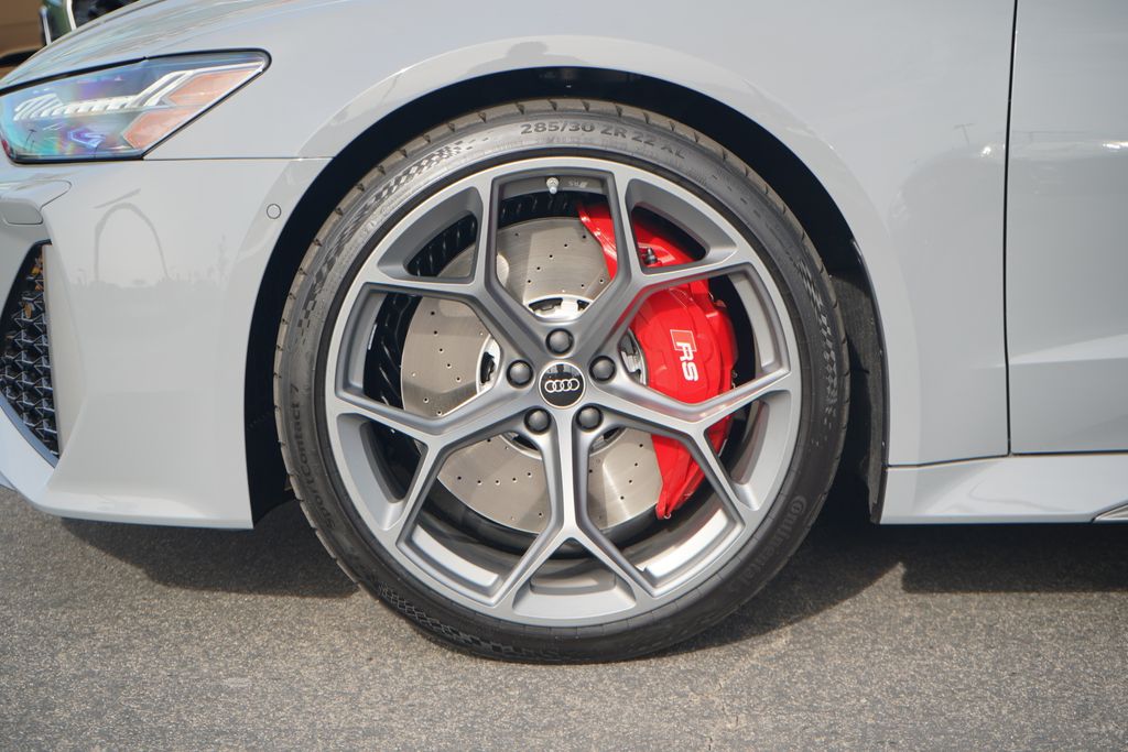 2025 Audi RS 7 Performance photo 2