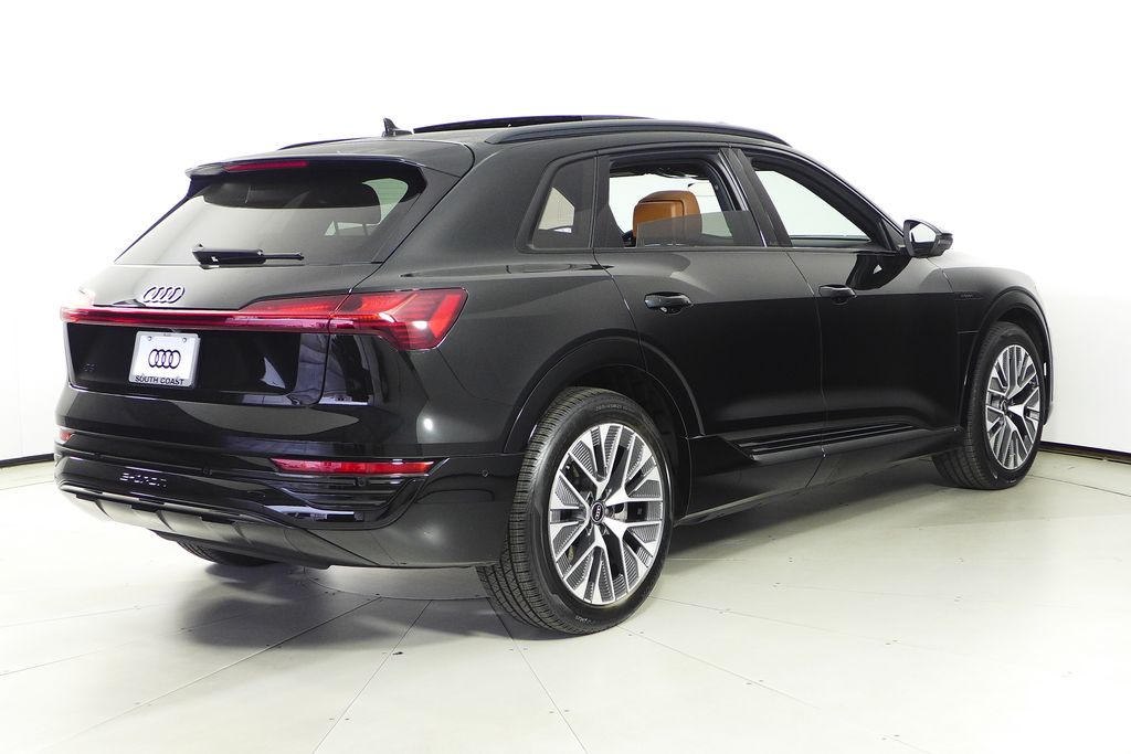 2024 Audi Q8 e-tron Premium Plus photo 6