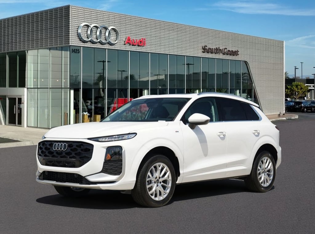 2026 Audi Q3 S line quattro's photo