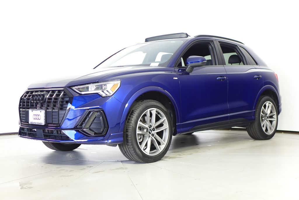2023 Audi Q3 45 TFSI S line Premium photo 2