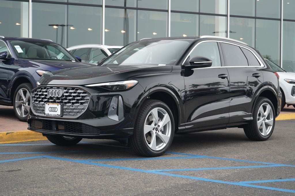 2025 Audi New Q5 Premium Plus's photo