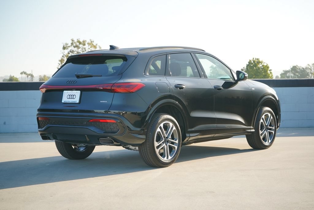 New 2026 Audi Q5 Premium SUV