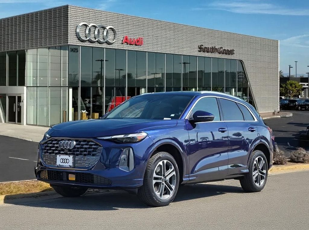 2025 Audi New Q5 Premium's photo