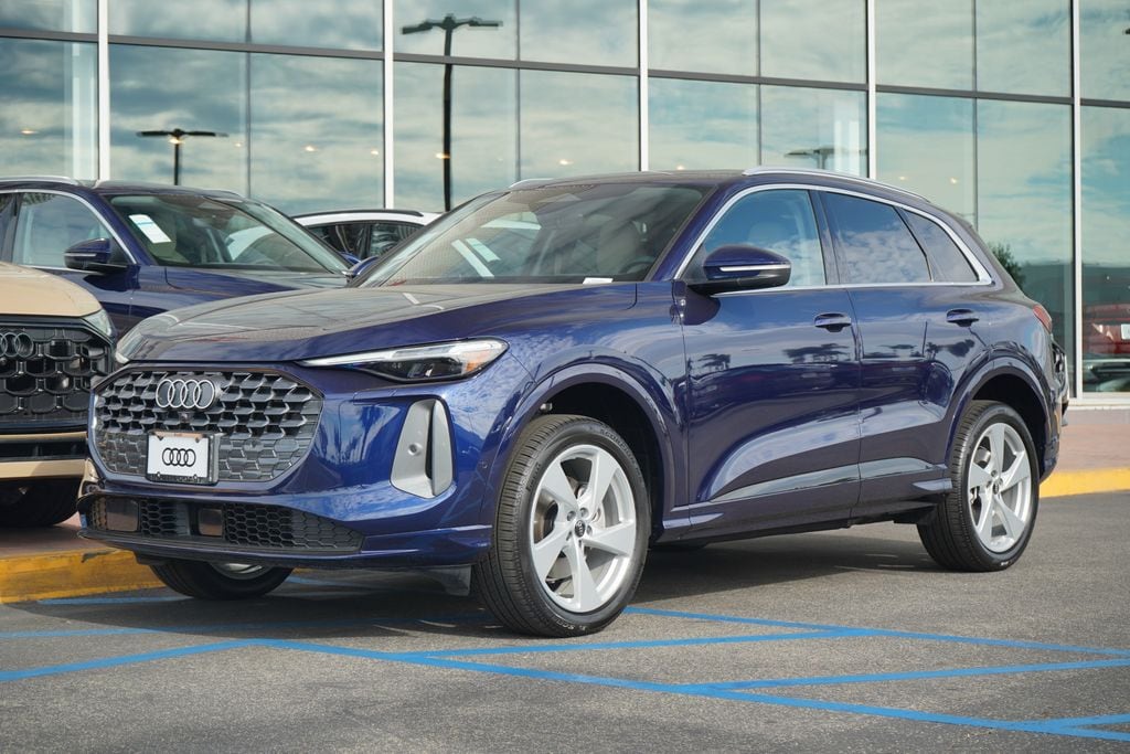 New 2025 Audi Q5 2.0T Premium SUV