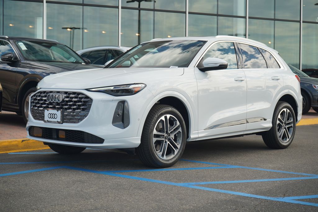 2025 Audi New Q5 Premium Plus's photo