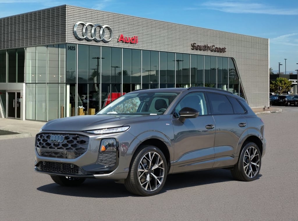 2026 Audi Q3 S line quattro's photo