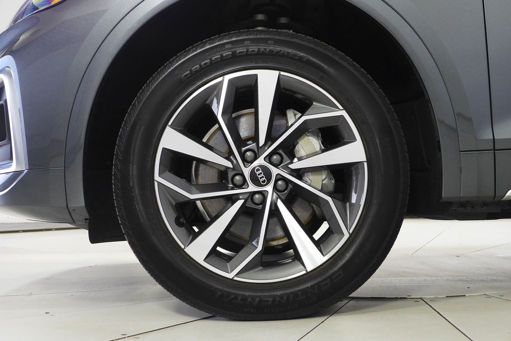 2023 Audi Q5 Sportback 45 S Line Premium photo 4