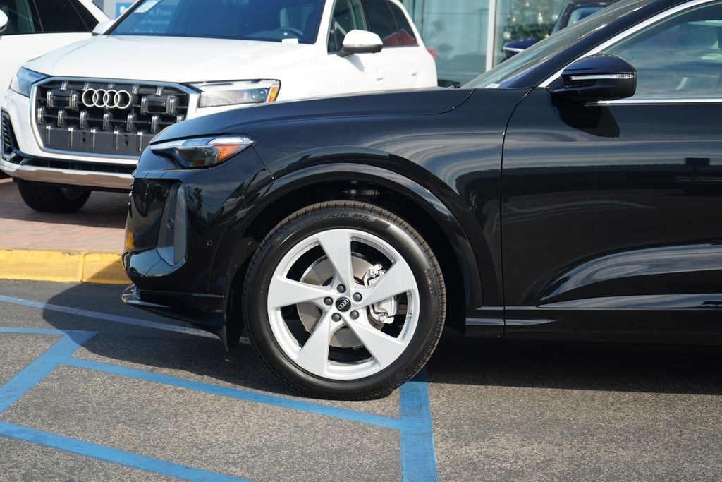 New 2025 Audi Q5 2.0T Premium SUV