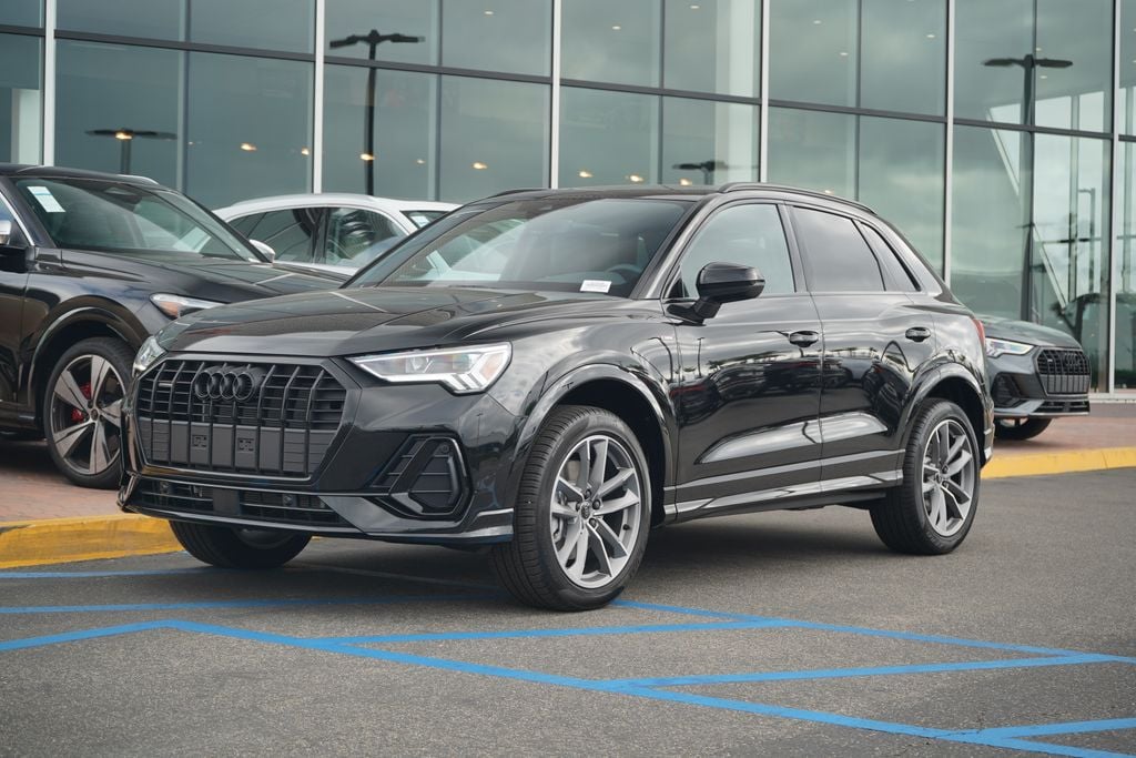 2025 Audi Q3 S Line Premium's photo