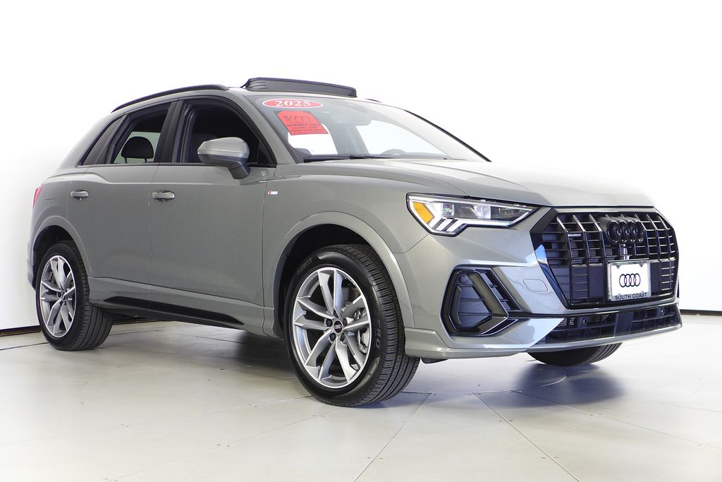 2025 Audi Q3 S line Premium photo 3