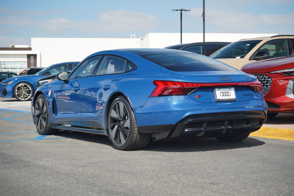 2026 Audi e-tron GT Premium Plus photo 3