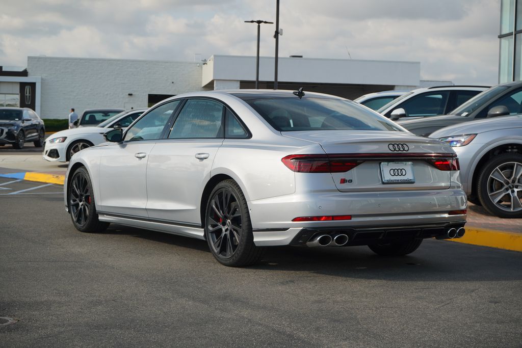 2025 Audi S8 4.0T photo 4