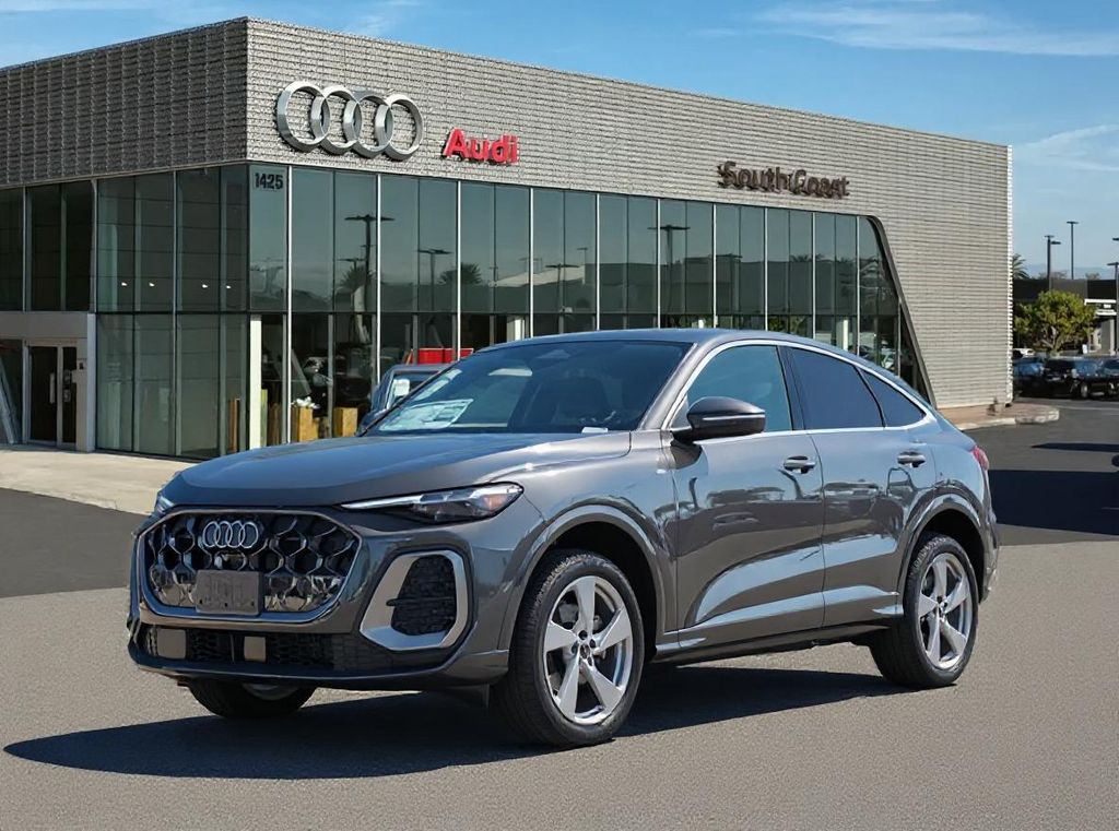 2025 Audi Q5 45 Premium Plus's photo