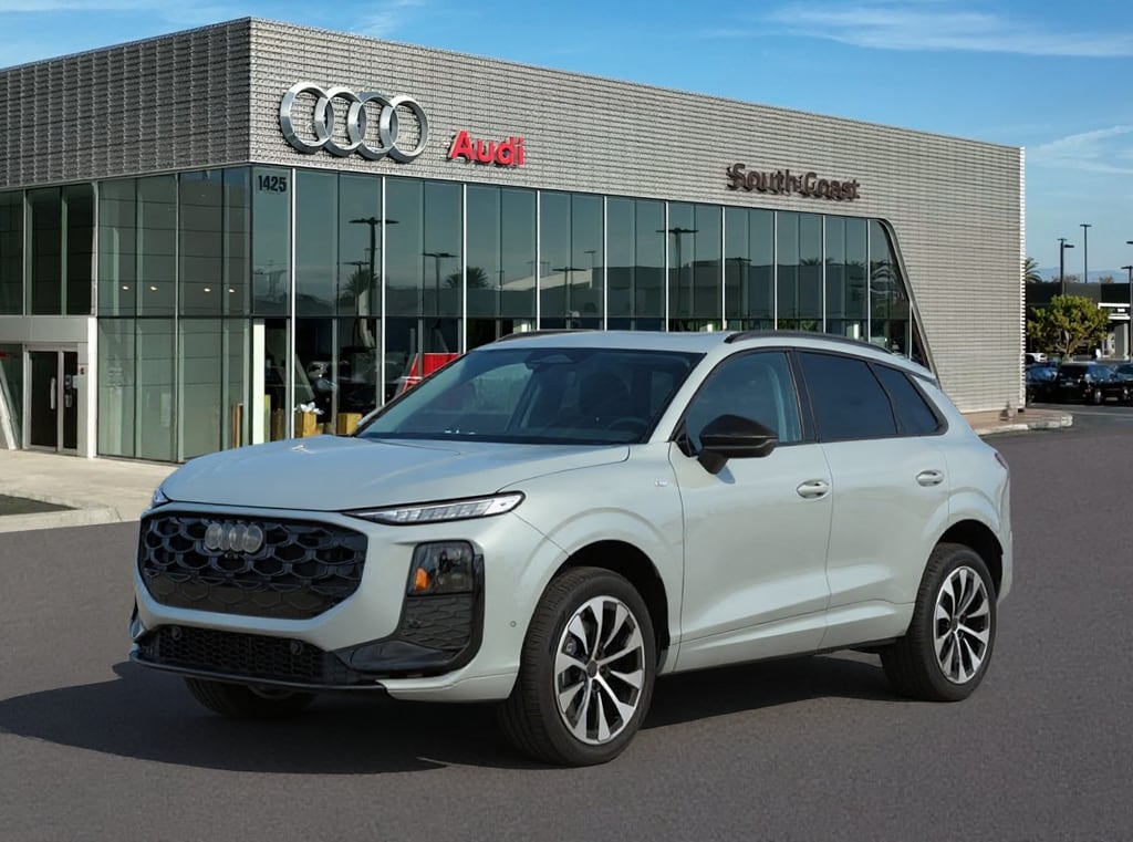 2026 Audi Q3 S line quattro's photo