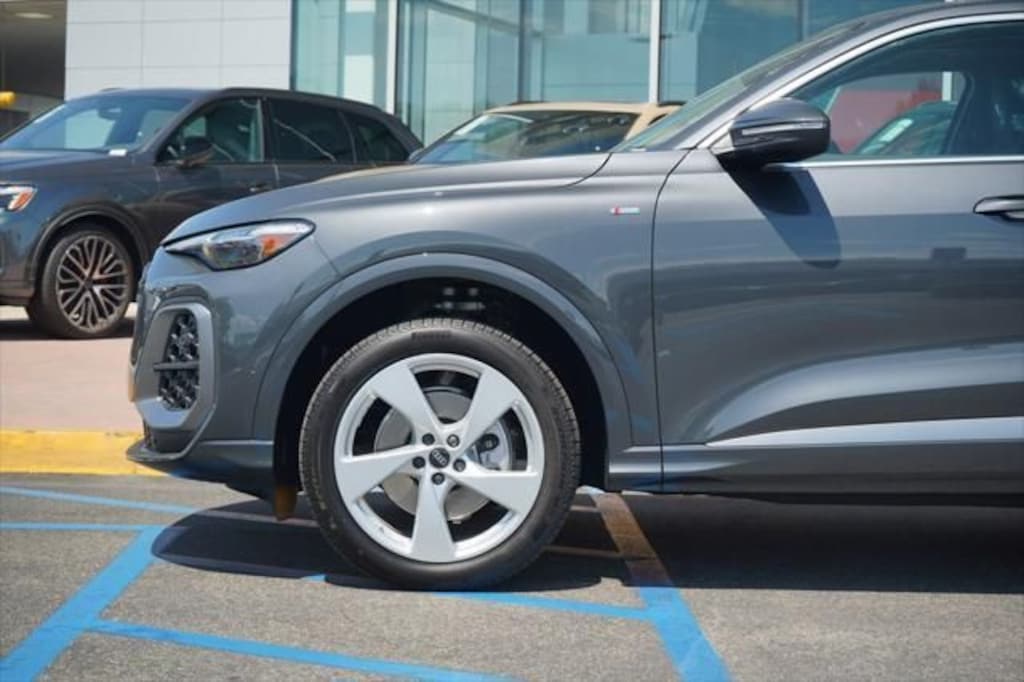 New 2025 Audi Q5 Sportback Premium Plus SUV