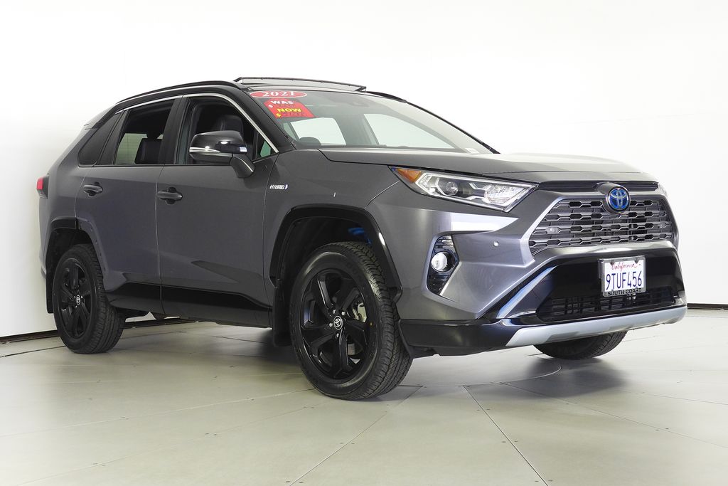 2021 Toyota RAV4 Hybrid XSE photo 4