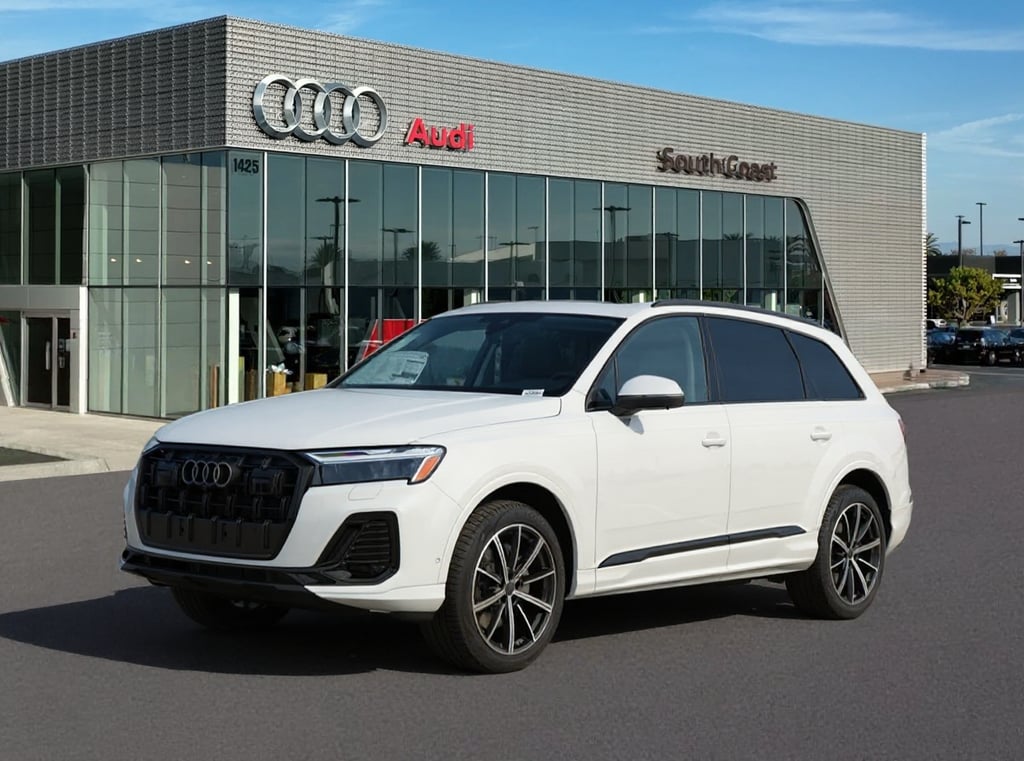 2026 Audi Q7 45 Premium Plus quattro Tiptronic's photo