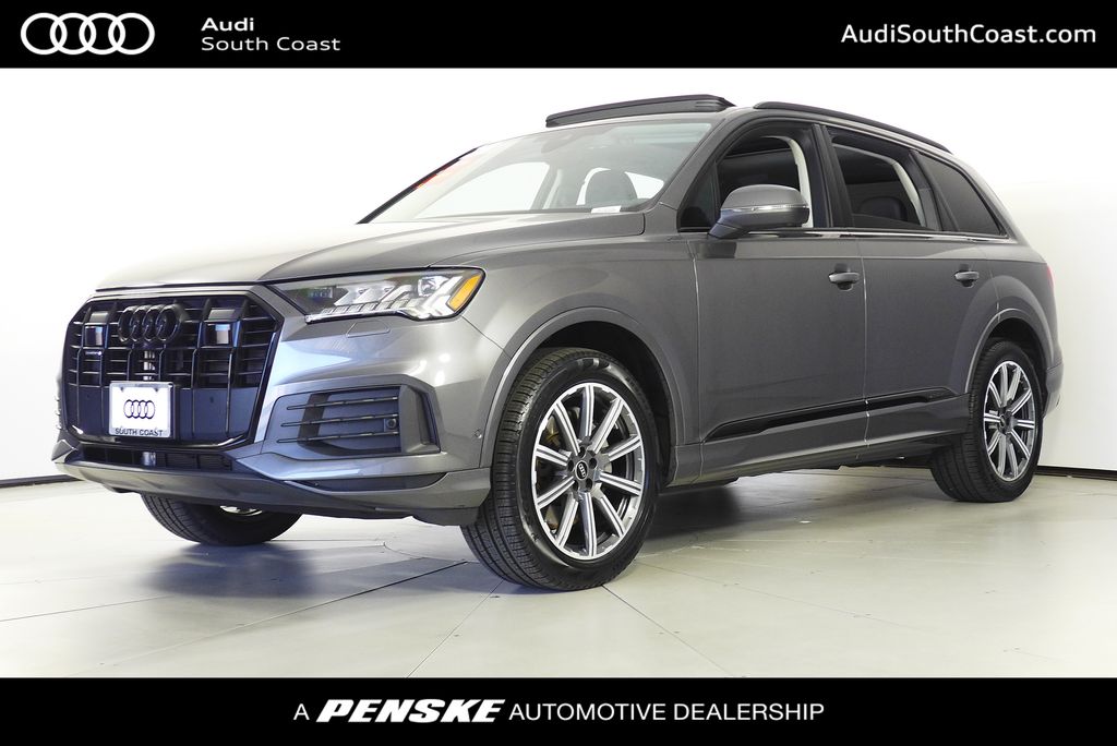 2023 Audi Q7 45 Premium Plus