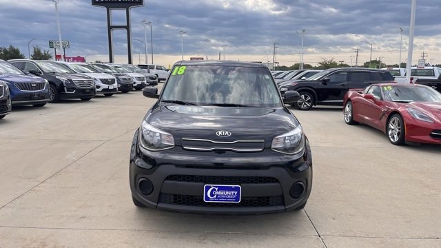 Used 2018 Kia Soul Base with VIN KNDJN2A2XJ7899461 for sale in Cedar Falls, IA