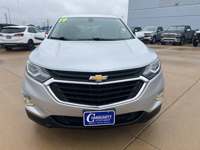 Used 2019 Chevrolet Equinox LT with VIN 2GNAXUEV1K6194700 for sale in Cedar Falls, IA