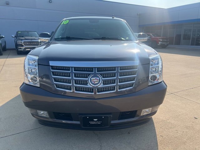 Used 2010 Cadillac Escalade Luxury with VIN 1GYUKBEF0AR112874 for sale in Cedar Falls, IA