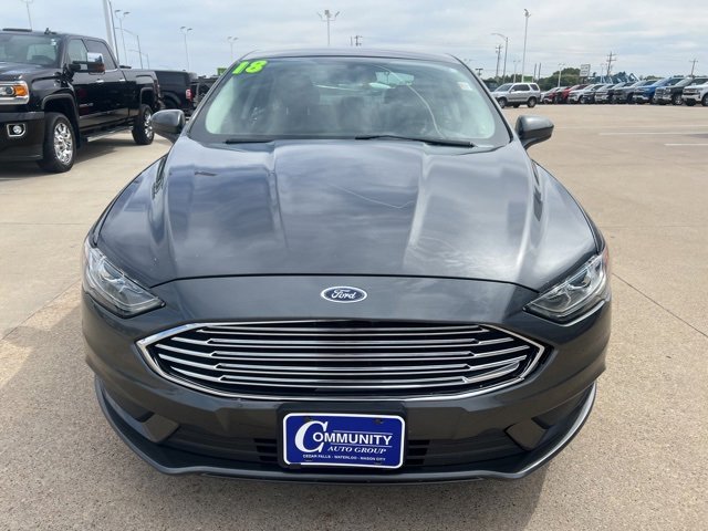 Used 2018 Ford Fusion SE with VIN 3FA6P0HD5JR240424 for sale in Cedar Falls, IA