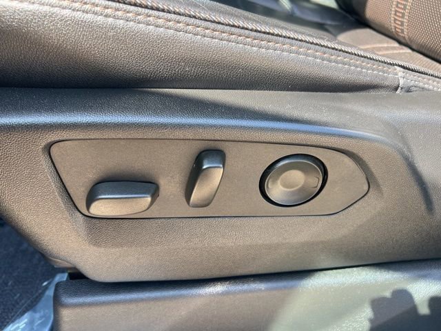 2022 Chevrolet Silverado 1500 High Country - Photo 18