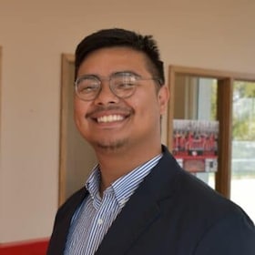 Staff member Roberto Estrella from ID_ed767215897c