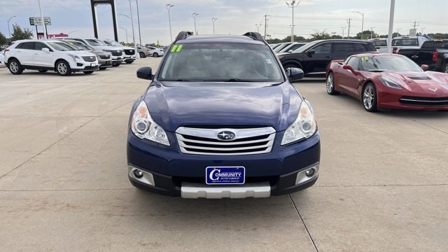 Used 2011 Subaru Outback I Limited with VIN 4S4BRCKC6B3404778 for sale in Cedar Falls, IA