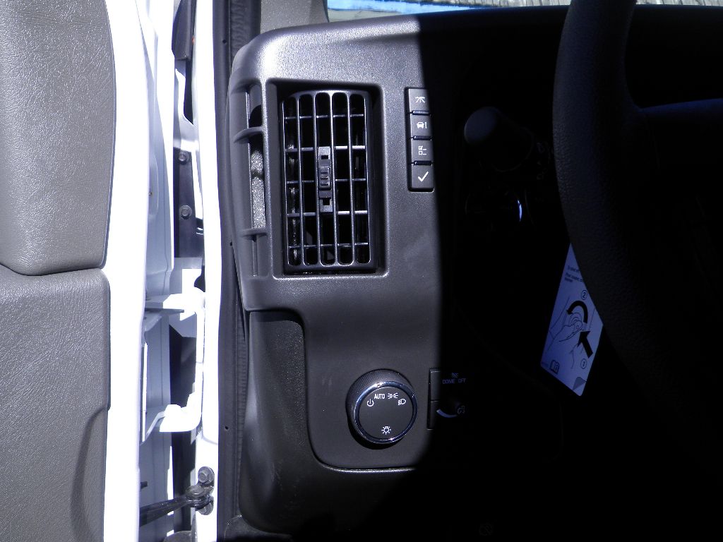 2025 Chevrolet Express Cargo Work Van - Photo 14