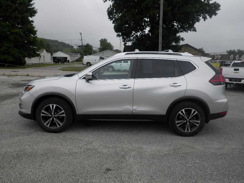 2020 Nissan Rogue SV photo 4