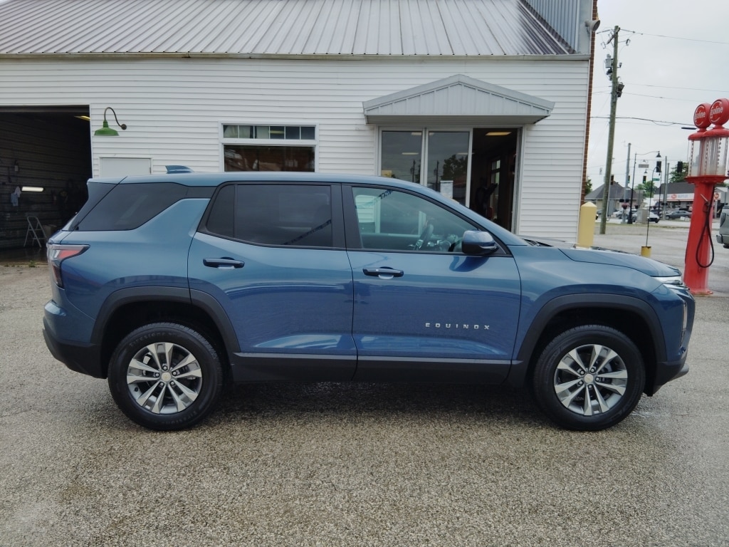 2026 Chevrolet Equinox LT - Photo 8
