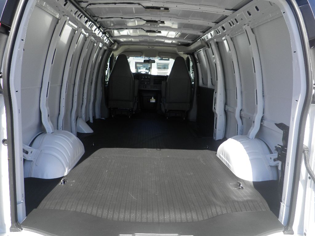 2025 Chevrolet Express Cargo Work Van - Photo 23