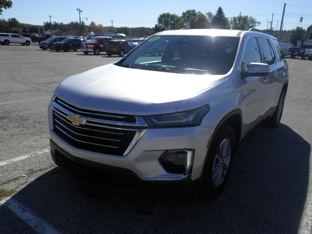 2022 Chevrolet Traverse LS photo 3