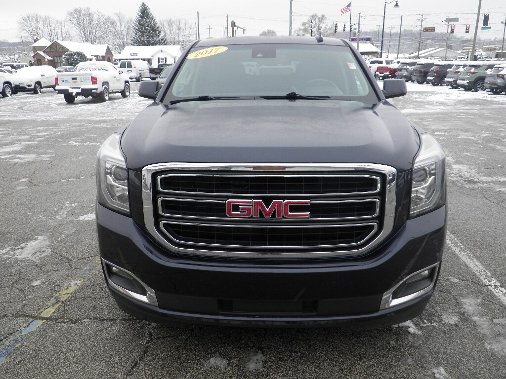 2017 Gmc Yukon SLT photo 2